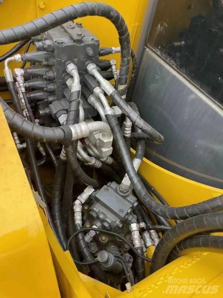 Komatsu PC 70 Vikšriniai ekskavatoriai