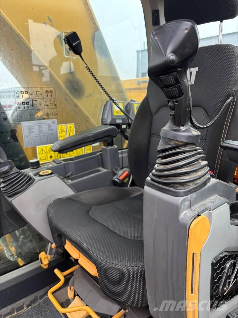 CAT 335 Vikšriniai ekskavatoriai