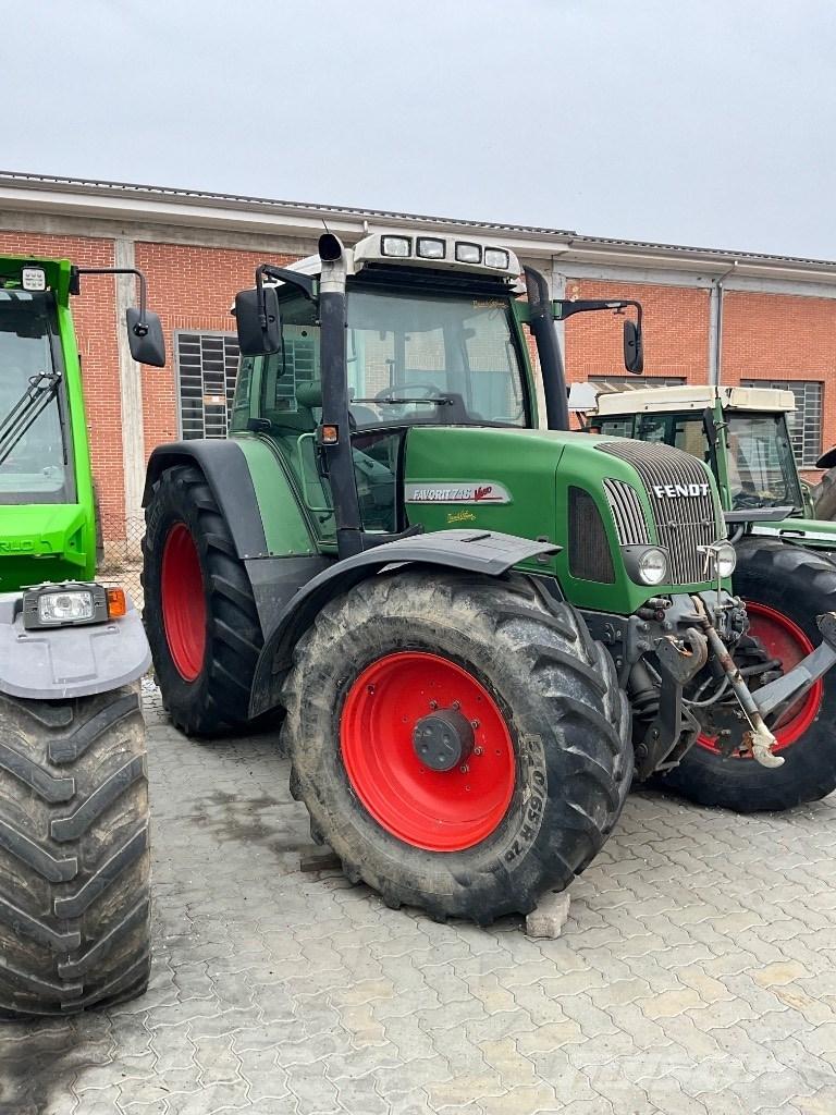Fendt 716 Vario Traktoriai