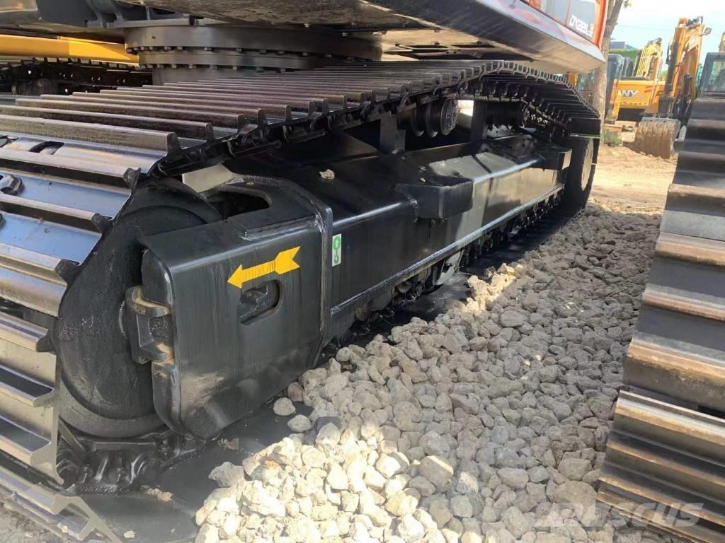 Doosan DX 225 Vikšriniai ekskavatoriai