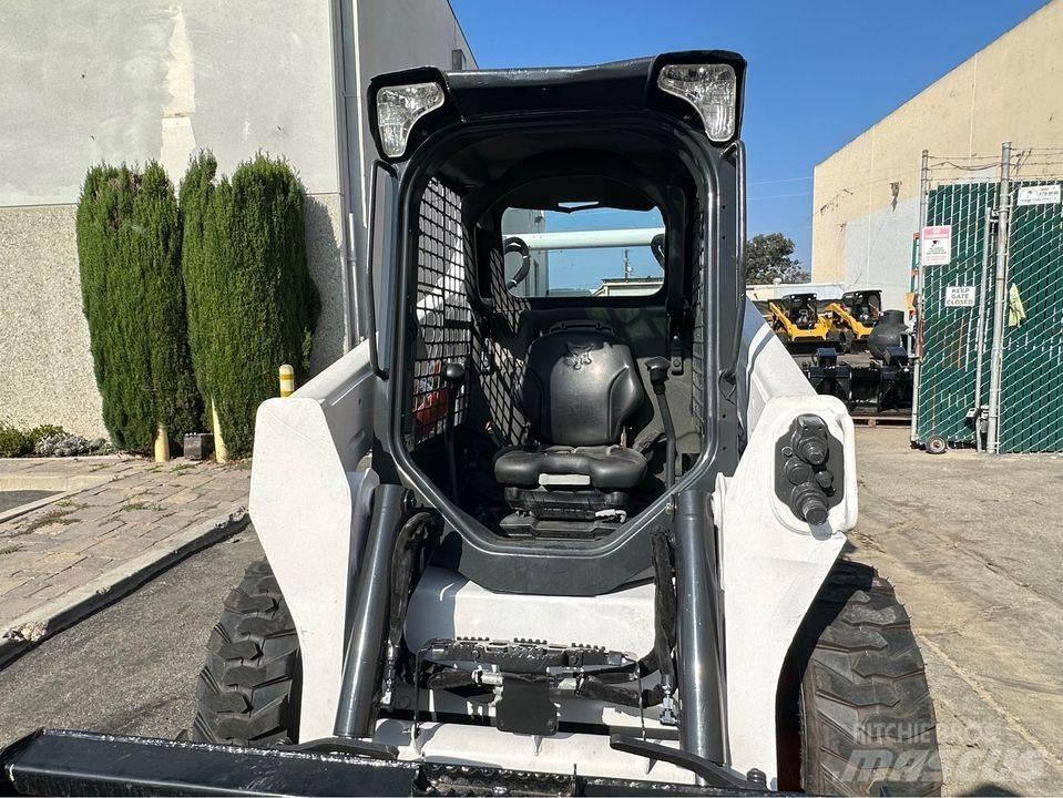 Bobcat S 570 Krautuvai su šoniniu pasukimu