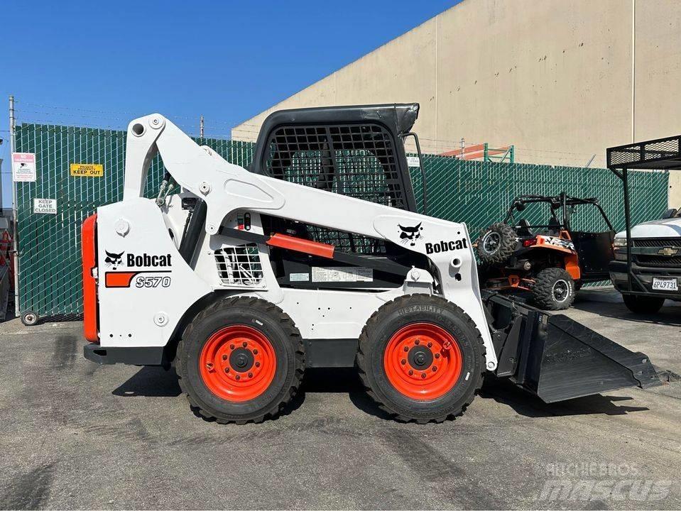 Bobcat S 570 Krautuvai su šoniniu pasukimu