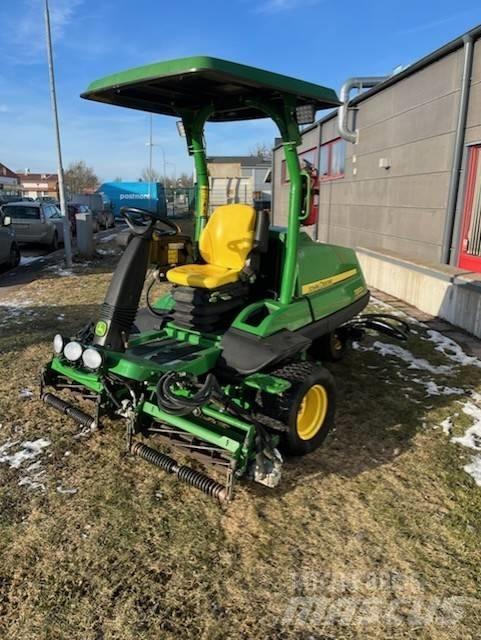 John Deere 7200 A Savaeigės žoliapjovės