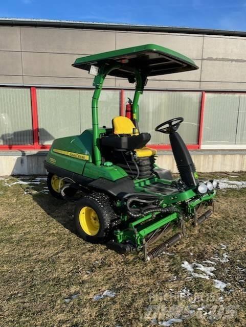 John Deere 7200 A Savaeigės žoliapjovės