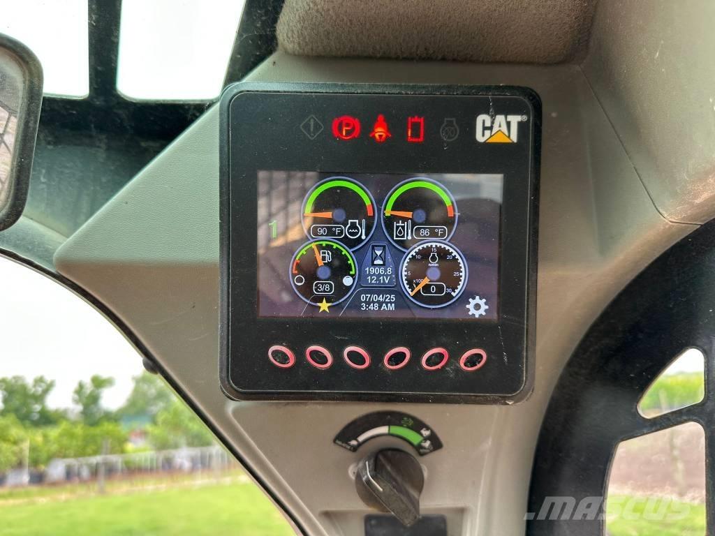 CAT 279 D3 Krautuvai su šoniniu pasukimu