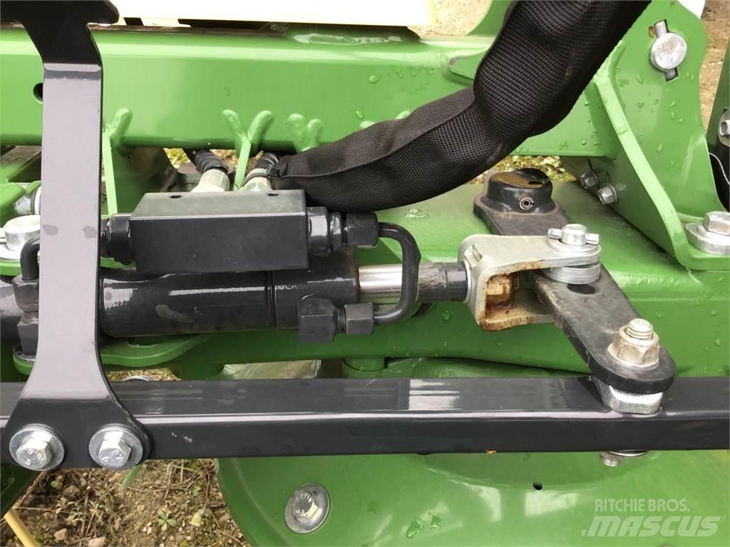 Krone Vendro 820 Šieno grėbliai ir vartytuvai