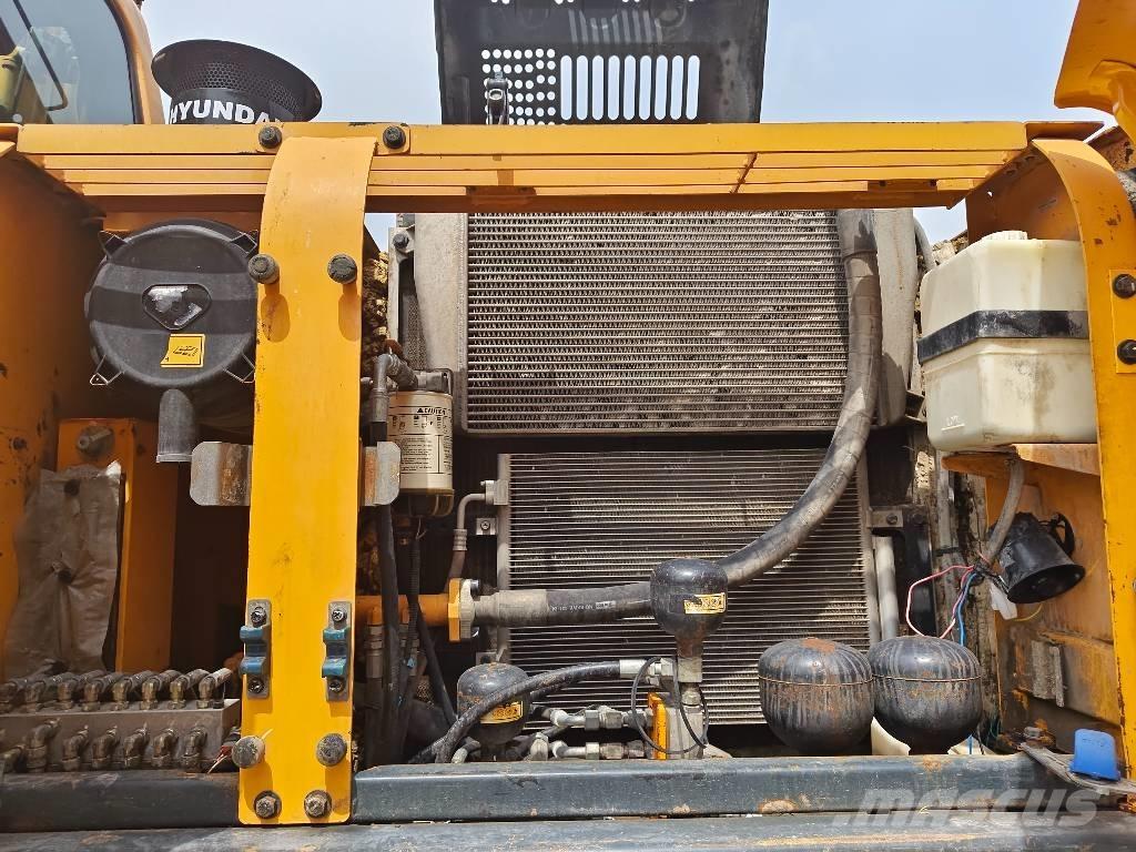 Hyundai R210W-9 Ratiniai ekskavatoriai
