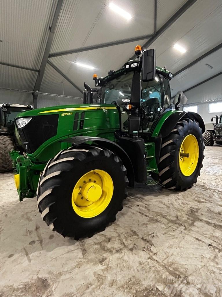 John Deere 6250r Traktoriai