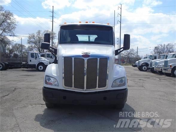 Peterbilt 579 Naudoti vilkikai