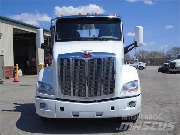 Peterbilt 579 Naudoti vilkikai