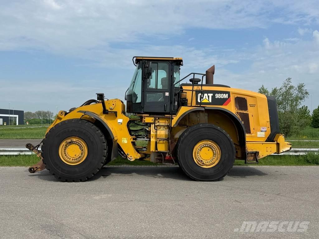 CAT 980M Naudoti ratiniai krautuvai