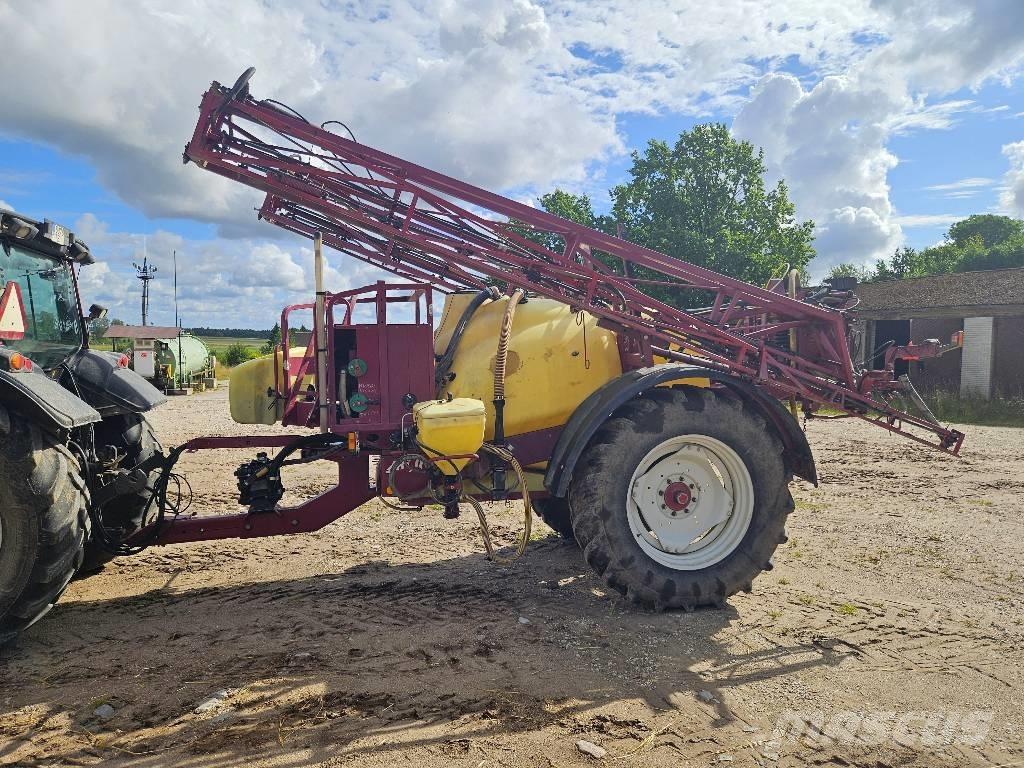 Hardi Commander 2800 Prikabinami purkštuvai