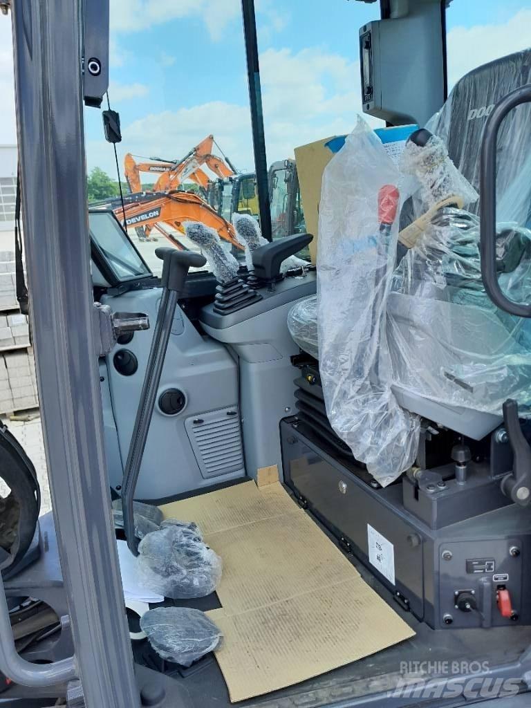 Doosan DX 63-7 Mini ekskavatoriai < 7 t