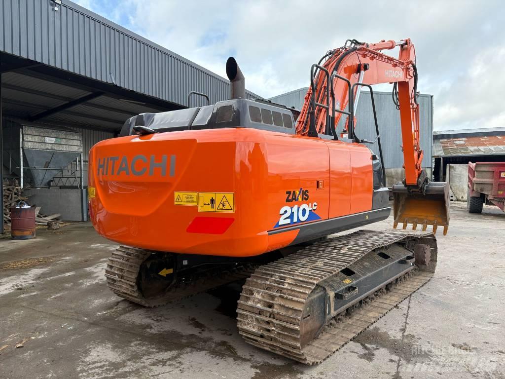 Hitachi 210LC Vikšriniai ekskavatoriai