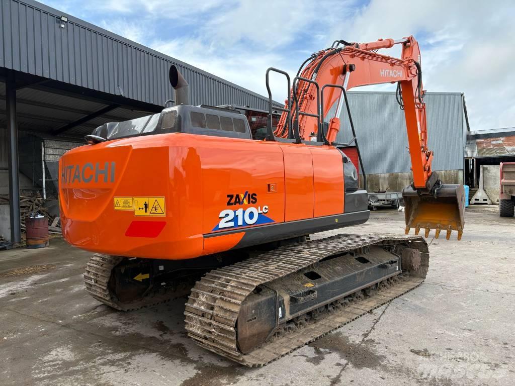 Hitachi 210LC Vikšriniai ekskavatoriai