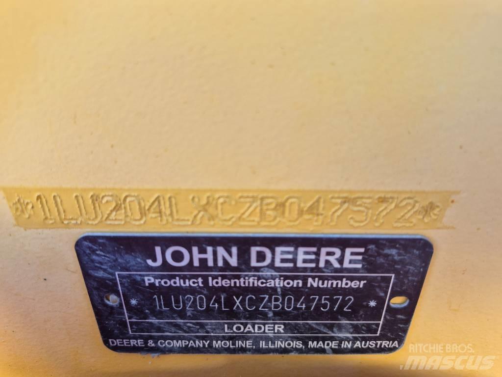 John Deere 204 L Naudoti ratiniai krautuvai