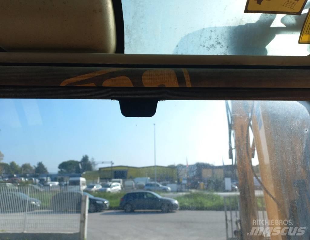 JCB 8080 ZTS Vidutinės galios ekskavatoriai 7-12 t
