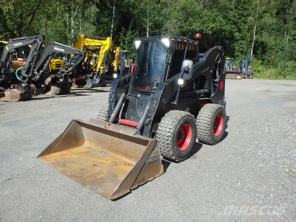 Bobcat S 300 Krautuvai su šoniniu pasukimu