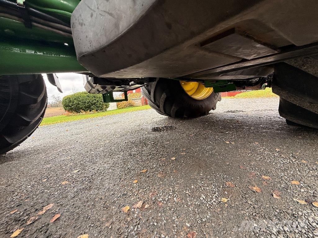 John Deere 6155 R Traktoriai