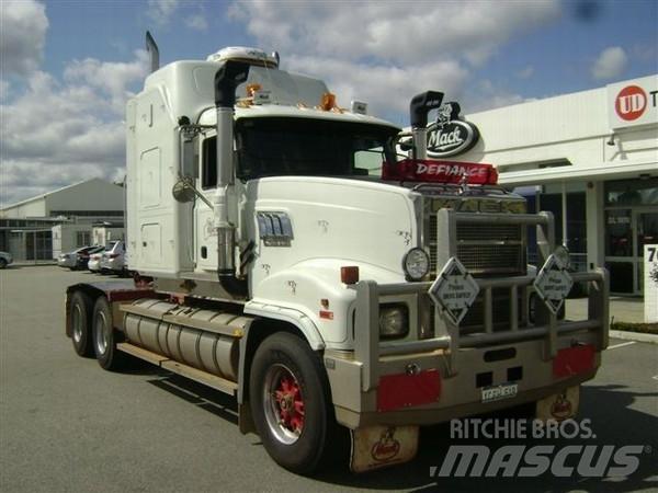 Mack Superliner Naudoti vilkikai