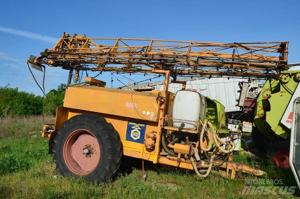  HD 4000 Prikabinami purkštuvai