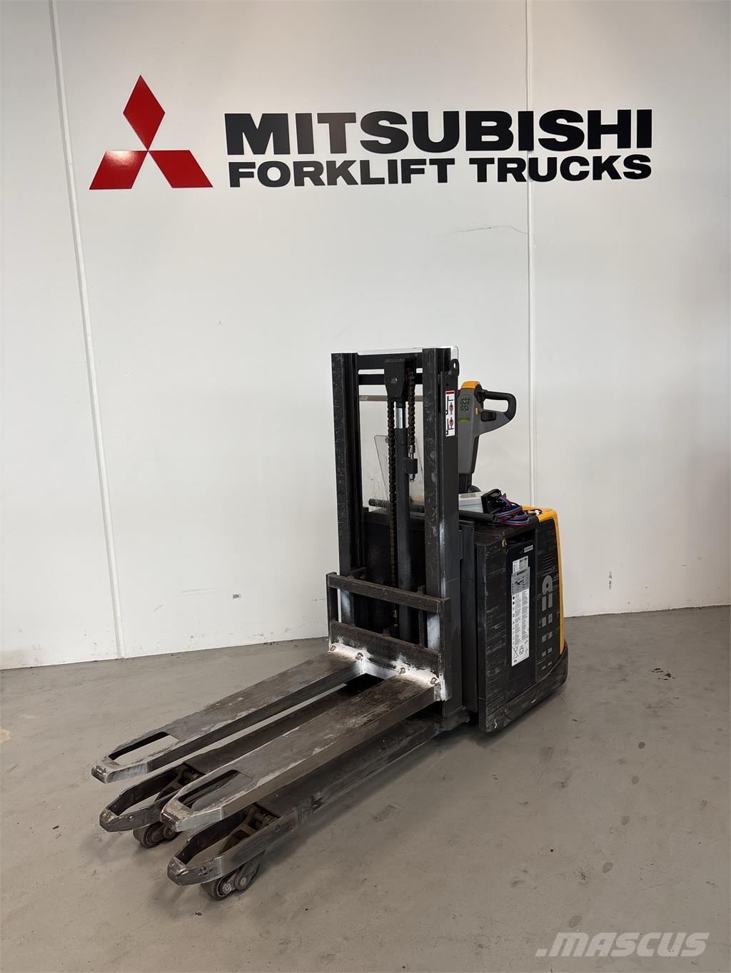 Atlet PDP200 Savaeigiai rietuvai