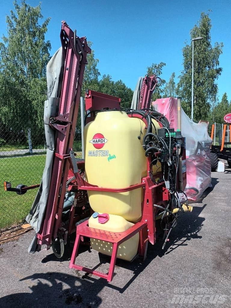 Hardi Master Twin Prikabinami purkštuvai