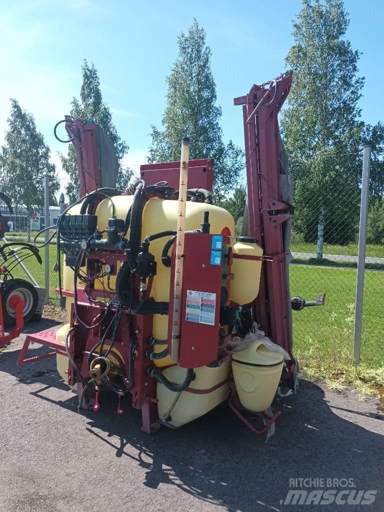 Hardi Master Twin Prikabinami purkštuvai