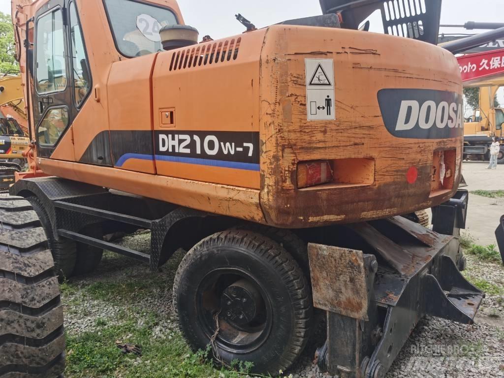 Doosan DH 210 W-7 Ratiniai ekskavatoriai