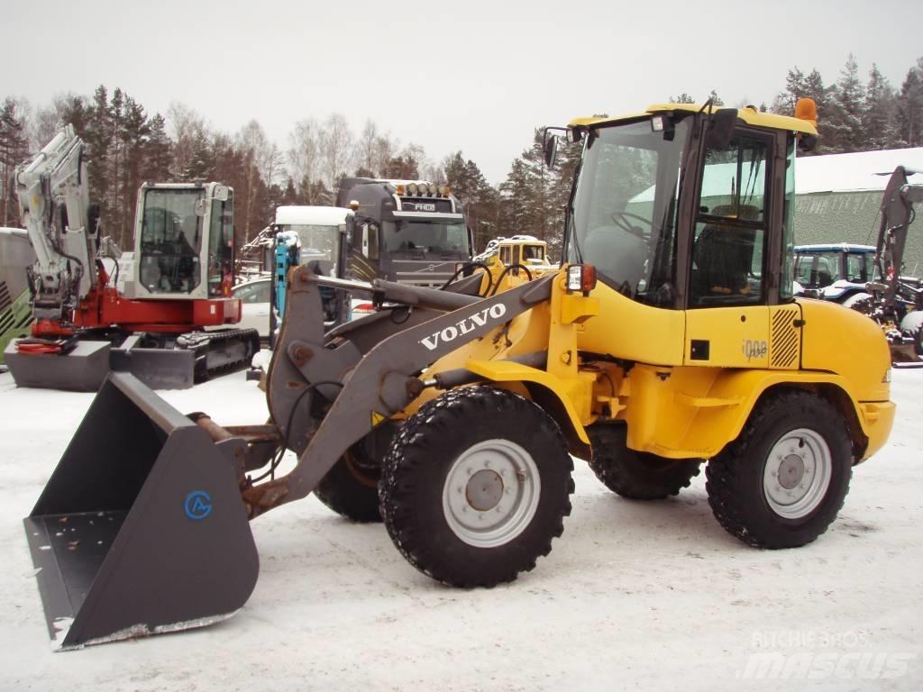 Volvo L 30 B Pro Naudoti ratiniai krautuvai