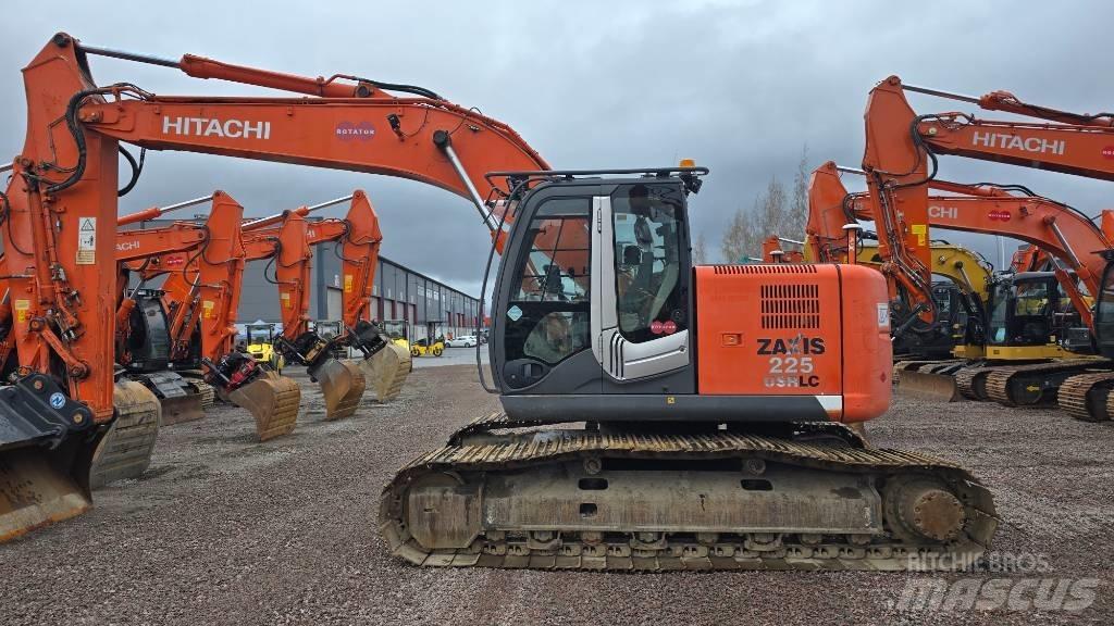 Hitachi ZX225USRLC-3 Vikšriniai ekskavatoriai