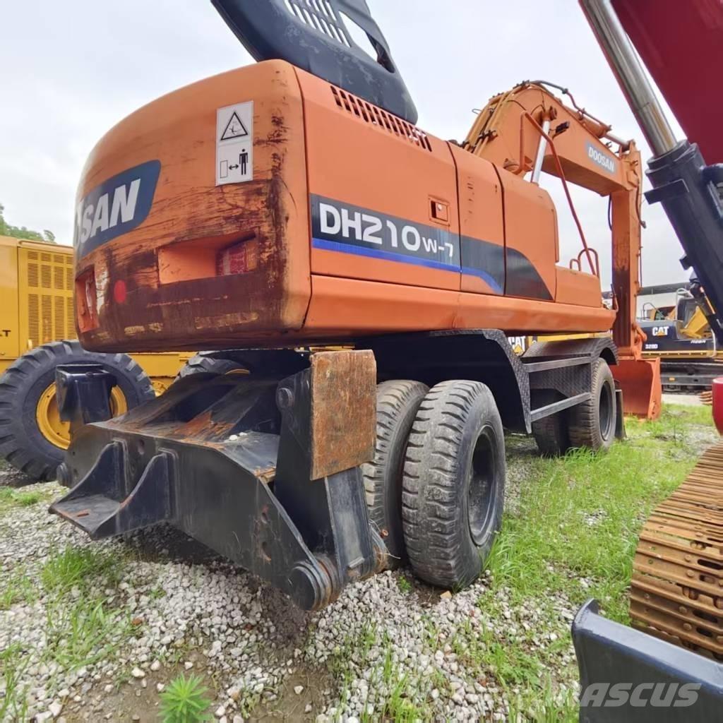 Doosan DH 210 W-7 Ratiniai ekskavatoriai