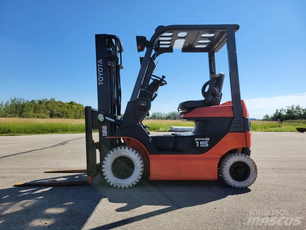 Toyota 8FB15 Elektriniai šakiniai krautuvai