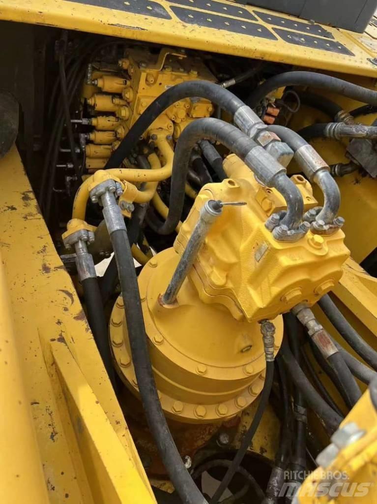 Komatsu PC430-8 Vikšriniai ekskavatoriai