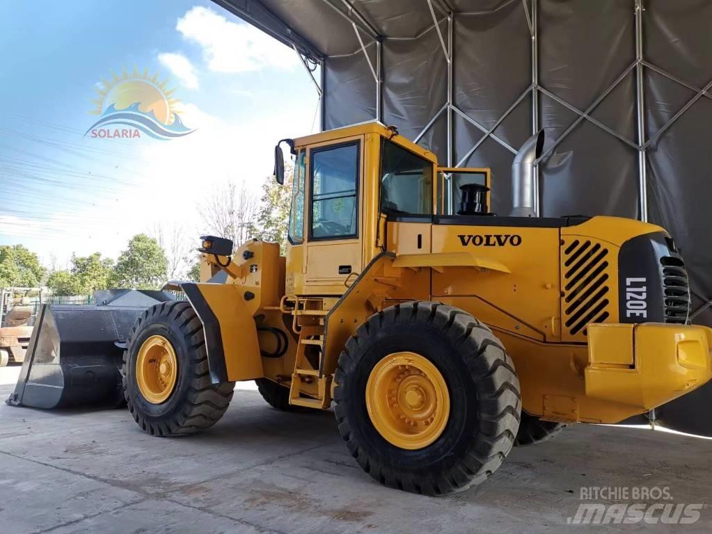 Volvo L 120 E Naudoti ratiniai krautuvai