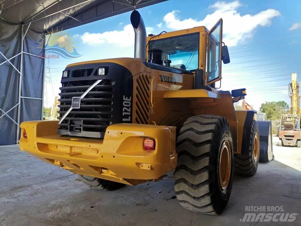 Volvo L 120 E Naudoti ratiniai krautuvai