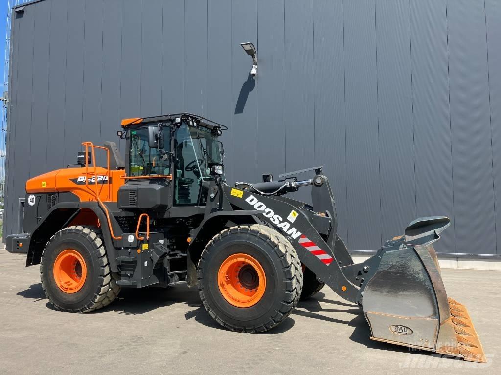 Doosan DL 320-7 Naudoti ratiniai krautuvai