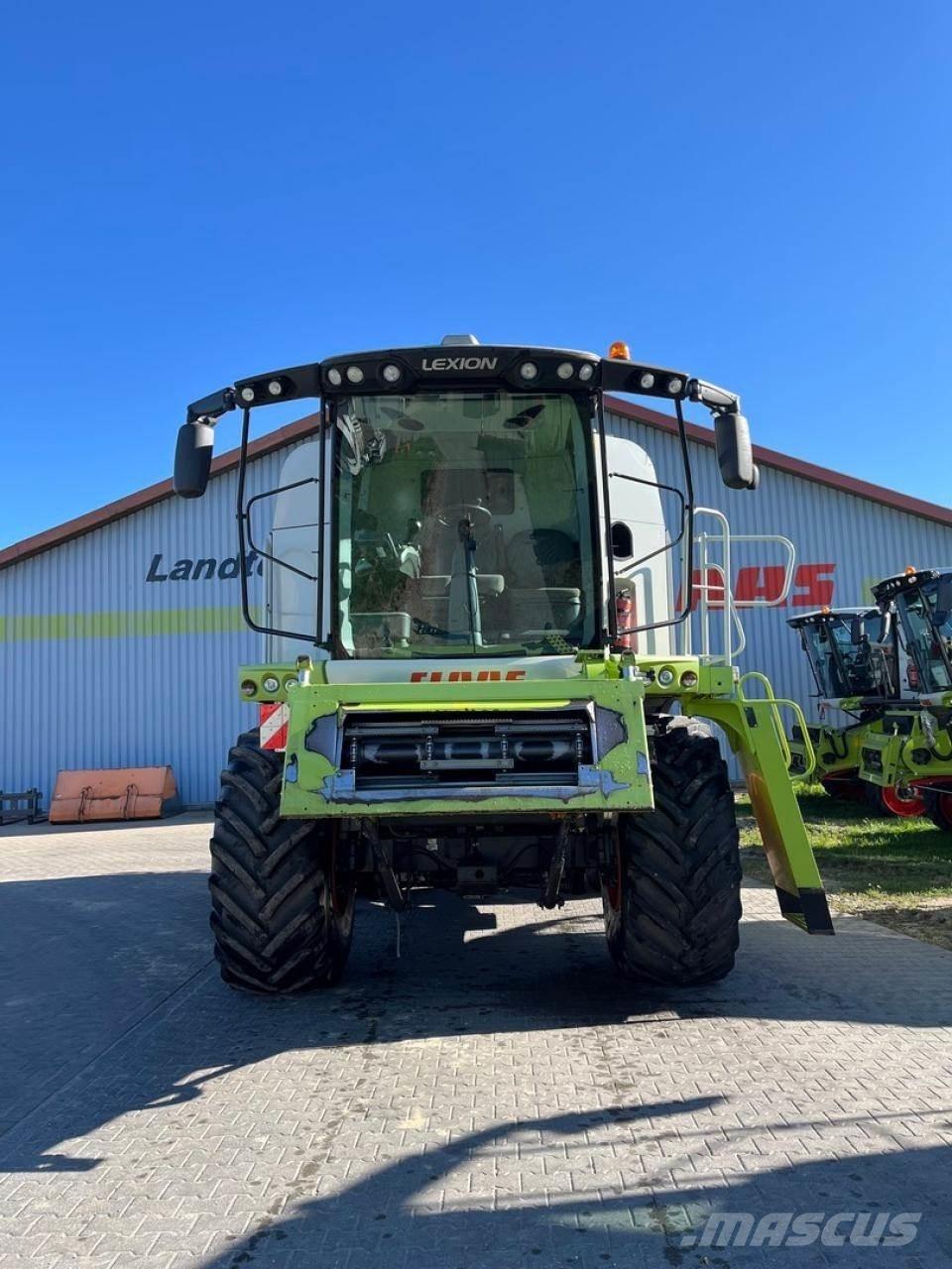 CLAAS Lexion 750 Derliaus nuėmimo kombainai