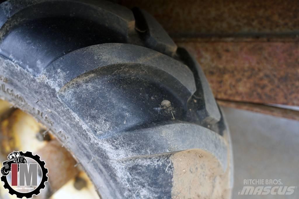  HYDRAULISK TIPPVAGN Savivartės priekabos