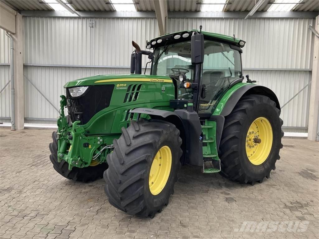 John Deere 6215R Traktoriai