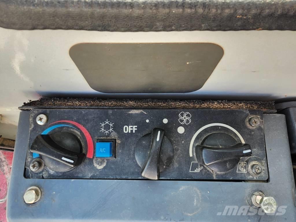 Takeuchi TB 180 FR Vikšriniai ekskavatoriai