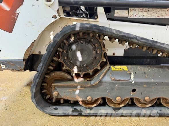 Bobcat T550 Krautuvai su šoniniu pasukimu