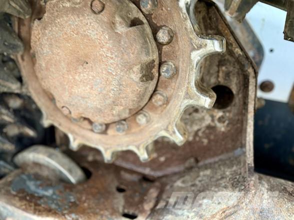 Bobcat T650 Krautuvai su šoniniu pasukimu