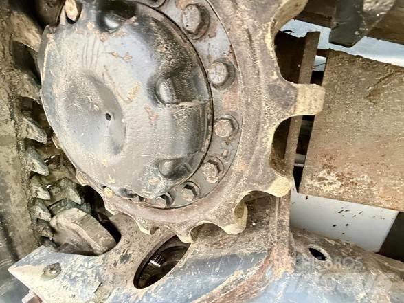 Bobcat T66 Krautuvai su šoniniu pasukimu
