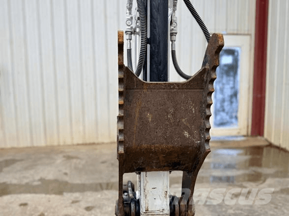 CASE 586H Visureigiai krautuvai