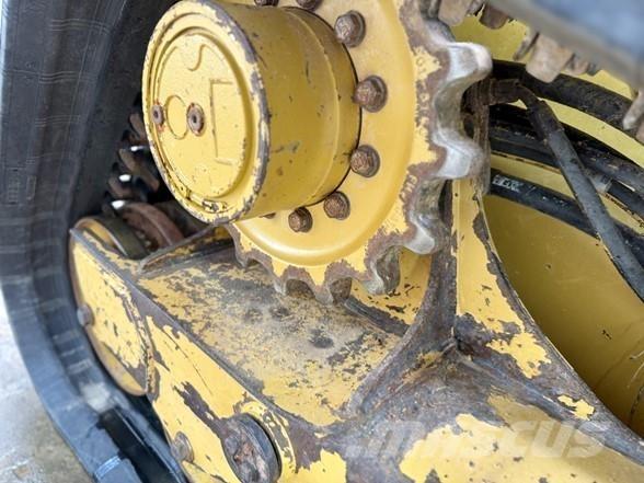 CAT 299D3 Krautuvai su šoniniu pasukimu