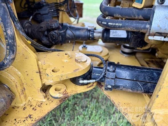CAT 938M Naudoti ratiniai krautuvai
