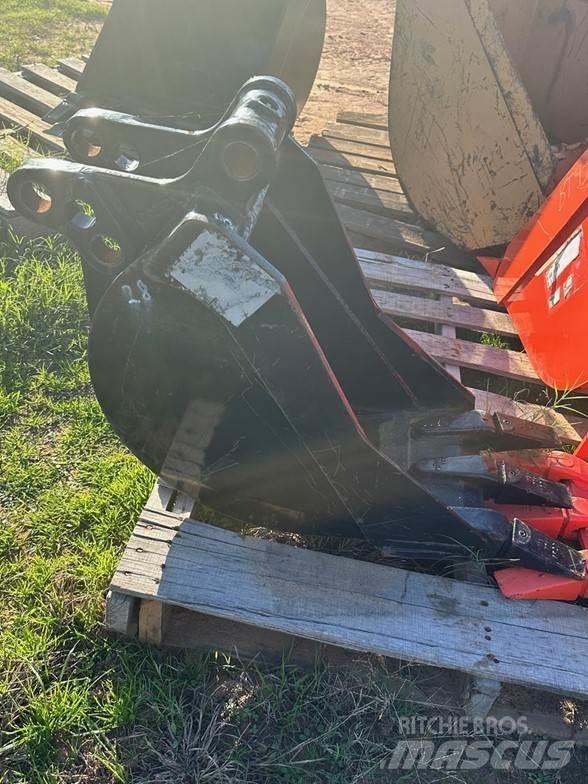 Kubota L5415A Kaušai