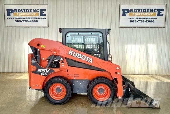 Kubota SSV65 Krautuvai su šoniniu pasukimu