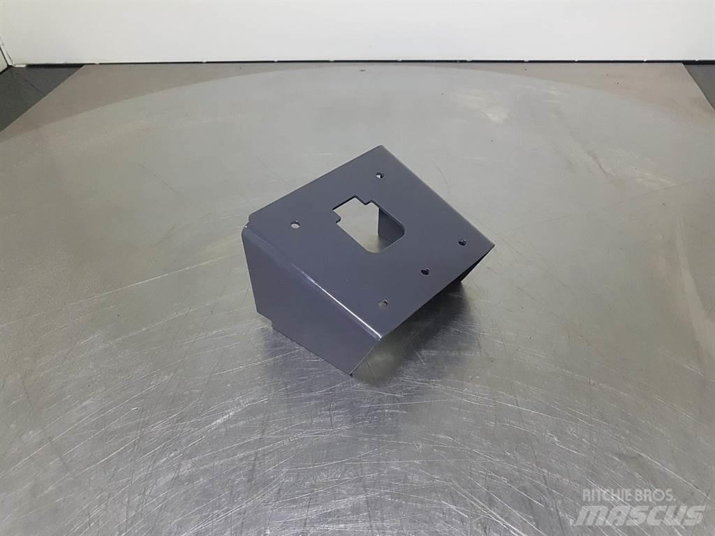 Ahlmann 4102467A Kabinos ir interjeras